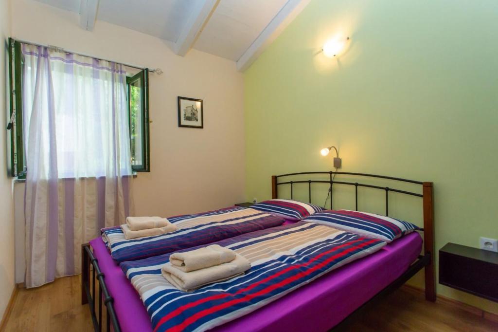 House In With Balcony, Air Conditioning, Wifi, Washing Machine *