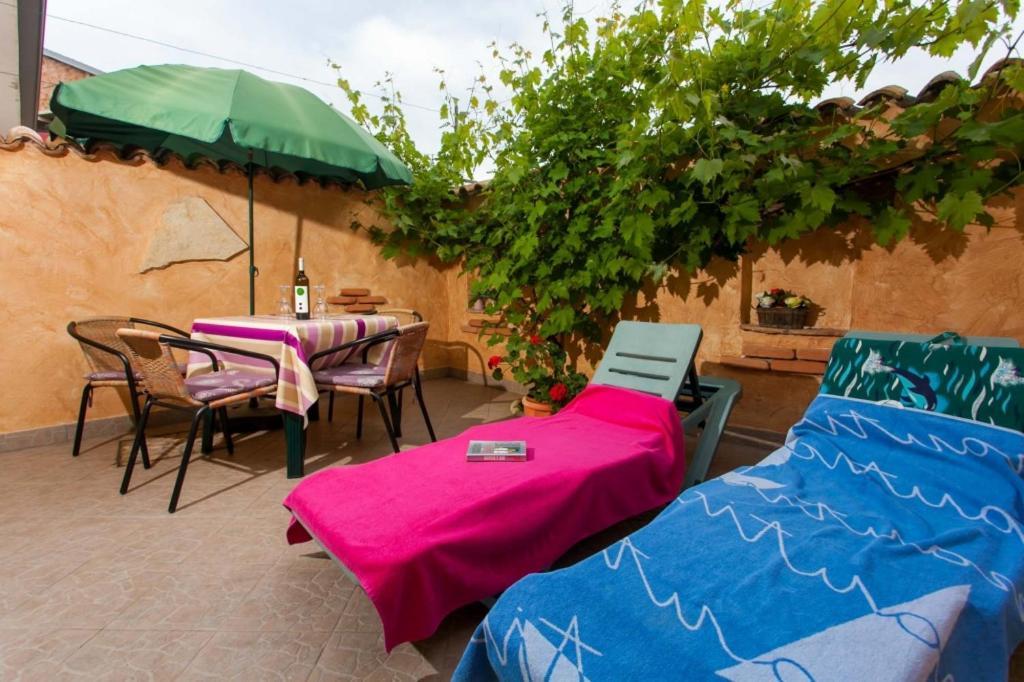 Holiday home House In With Balcony, Air Conditioning, Wifi, Washing Machine *