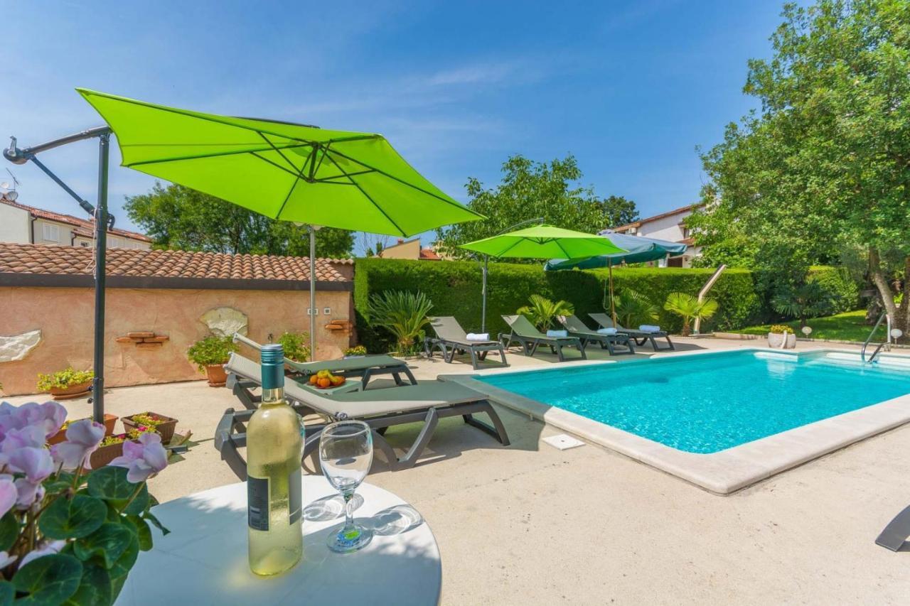 House In With Balcony, Air Conditioning, Wifi, Washing Machine Porec